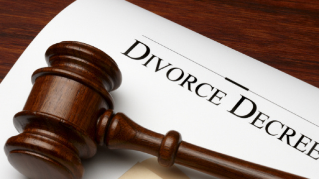 Divorzio, forse stop all'assegno di mantenimento: la proposta firmata Lega