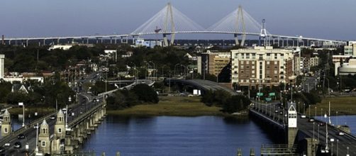 Former reality show cast member Ashley Jacobs wants to return to Bravo. [Image Source: OmnipresentOne - Pixabay]