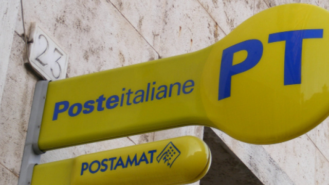 Oria, ex dipendente delle poste prosciugava i buoni fruttiferi dei clienti