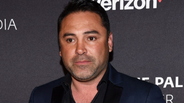 Oscar De La Hoya: l'ex pugile starebbe pensando di candidarsi alla Casa Bianca
