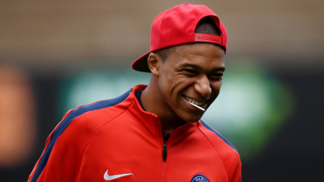 Kylian Mbapp&eacute; HD Wallpaper | Background Image | 3396x2016 | ID ... - alphacoders.com