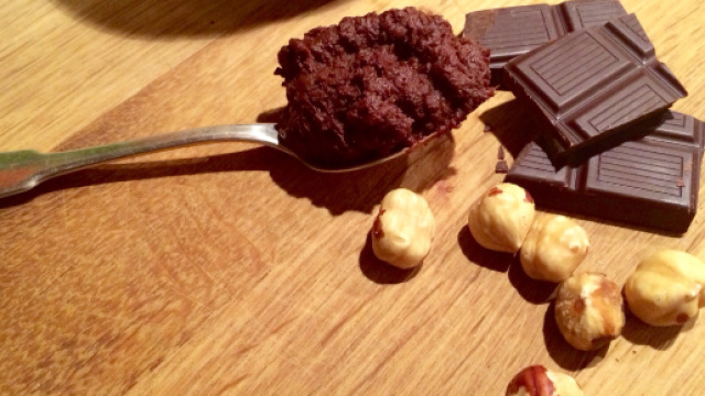 Crema gianduia ( vegana) o crema di nocciole e cioccolato fondente | - wordpress.com