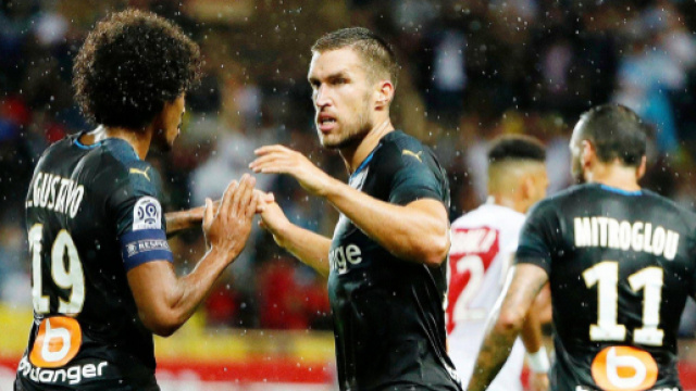 Bouna Sarr a livr&eacute; son point de vue concernant Luiz Gustavo et Kevin Strootman