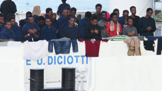 Migranti, sondaggi premiano Salvini e governo (Fonte: LA SICILIA)