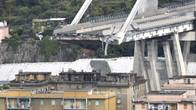 Sul crollo del Ponte Morandi indaga la Procura di Genova.