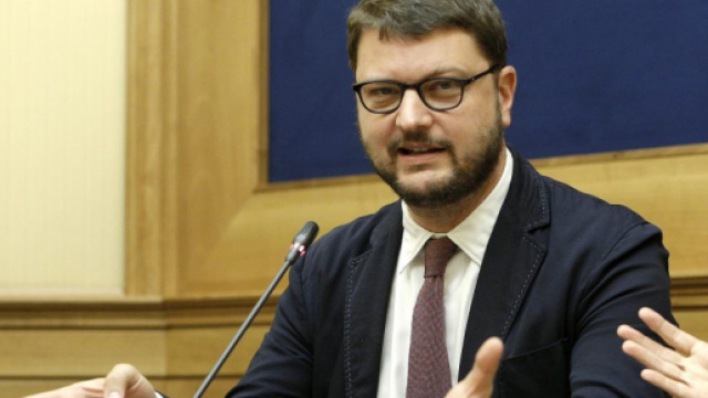 Gennaro Migliore: "Poggioreale e Secondigliano possono diventare ... - vocedinapoli.it