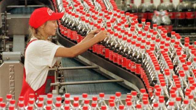 La multinazionale di Atlanta starebbe pensando di lanciare una bevanda alla cannabis