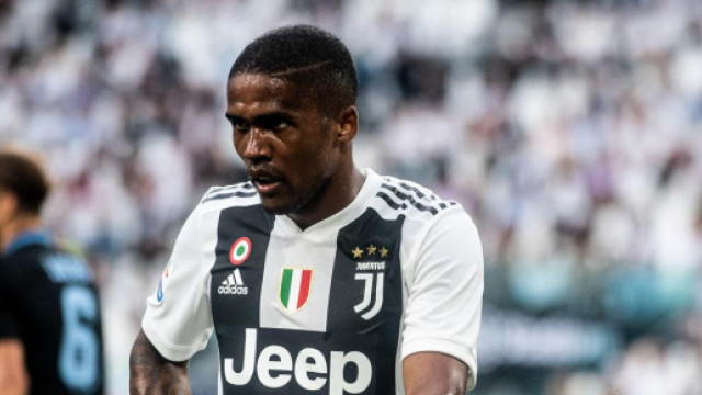Douglas Costa, centrocampista.