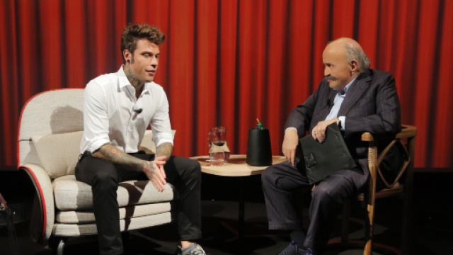 Fedez protagonista de L'intervista di Maurizio Costanzo. Blasting News