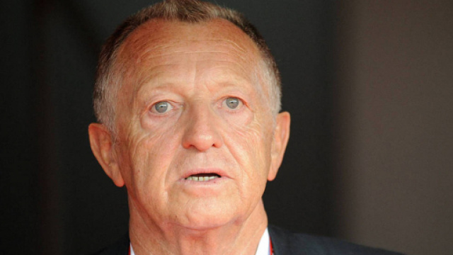 Jean-Michel Aulas s'en prend &agrave; nouveau &agrave; l'OM, qu'il juge comme &eacute;tant "derri&egrave;re l'OL"