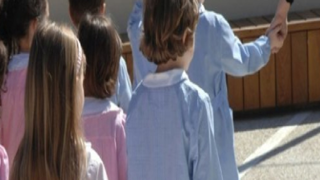 Reggio Emilia, bidello violenta bimbo di 4 anni - Il Mattino