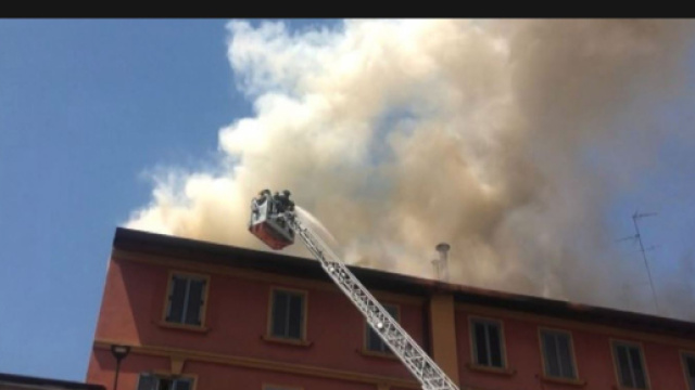 Uomo cerca di far esplodere un palazzo a San Vittore Olona.