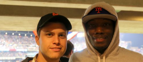 The 2018 Emmy&rsquo;s Monday night with SNL&rsquo;s weekend update anchors. [Image source: Wikimedia Commons - Arturo Pardavila III]