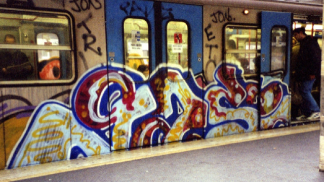 Il rapper Gast 'sequestra' la metro B di Roma