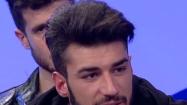 Anticipazioni Uomini e donne, Lorenzo in lacrime e interrompe l'esterna con Giada