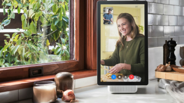 Portal le nouvel &eacute;cran connect&eacute; de Facebook