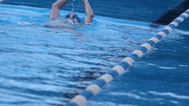 Nuoro, bimbo di sette anni annega in piscina: forse risucchiato da un bocchettone dell'impianto natatorio