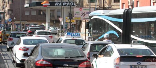 Granada sufre d&iacute;a a d&iacute;a los constantes aumentos de tr&aacute;fico