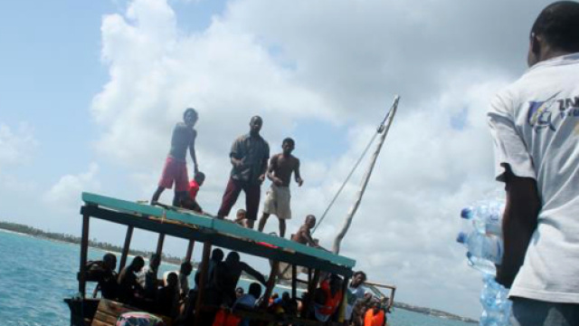 Tragedia in Tanzania: traghetto si ribalta provocando pi&ugrave; di cento morti