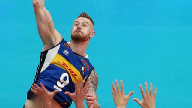 Attacco di Iva Zaytsev contro il muro finlandese (photo Fivb).