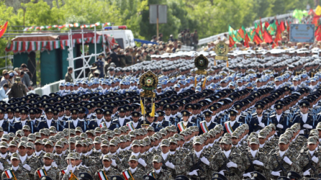 Iran: parata militare della Giornata Nazionale delle Forze Armate.