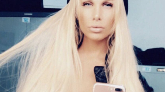 La belle blonde a post&eacute; hier soir, sur son compte Snapchat une vid&eacute;o d'elle o&ugrave; l'on a pu observer son ventre plut&ocirc;t arrondi.