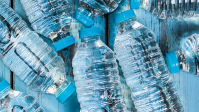 Ministero della Salute toglie acqua minerale dal mercato perch&egrave; potrebbe essere tossica