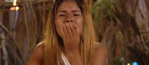 Una llamada inesperada hace derrumbar a Chabelita pantoja