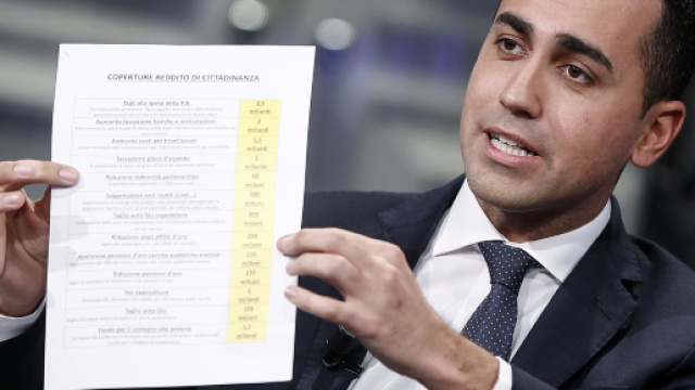 Il reddito di cittadinanza anche a stranieri? per Di Maio non &egrave; possibile