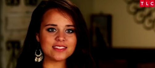 Jinger Duggar shows great fashion sense during visit with her in-laws. [Image Source: TLC - YouTube]