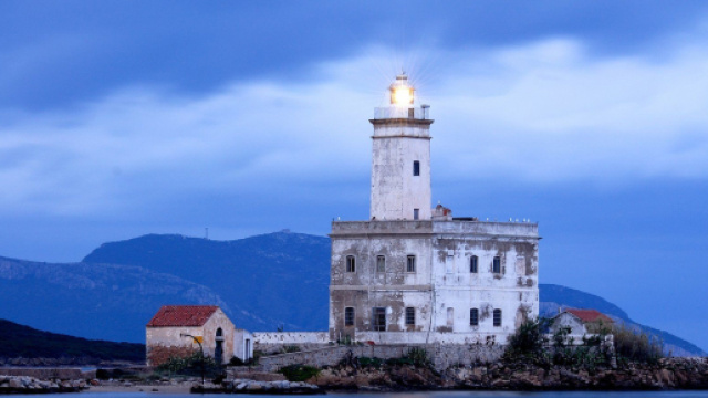 Casting per la serie TV 'The Neighbors' e per il film 'Bianca/neve'