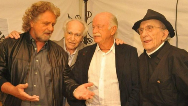 Gino Paoli insieme a Beppe Grillo in una immagine di qualche anno fa