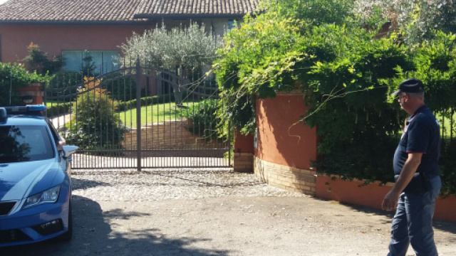 La villa dei coniugi Martelli, vittime di una violenta rapina nei giorni scorsi