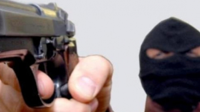 Lecce, rapina a mano armata al grande negozio cinese Kasawika di Surbo: malviventi in azione con maschere, bottino da quantificare