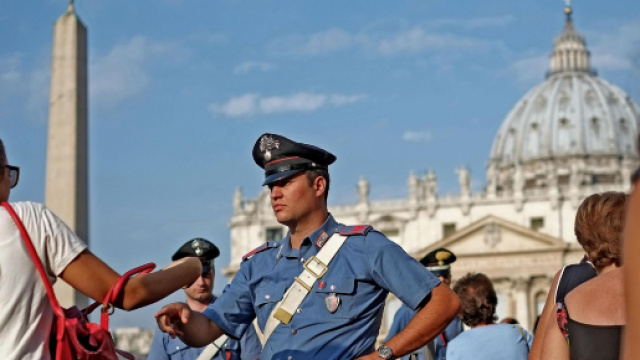 Roma, sgominata la "banda del Monsignore": truffa da 13 milioni di euro