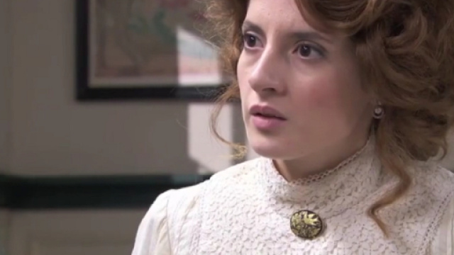 Anticipazioni Una Vita: Celia umiliata da tutti gli abitanti per colpa di Ursula