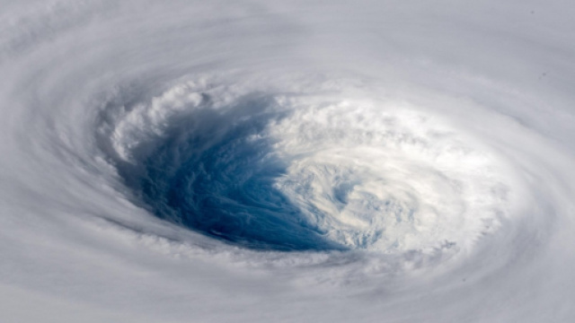 L'occhio del tifone Trami fotografato dalla Stazione Spaziale