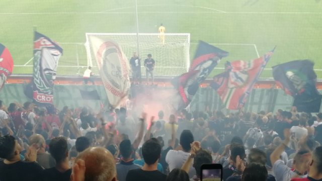 La curva sud 'Giorgio Manzulli' di Crotone