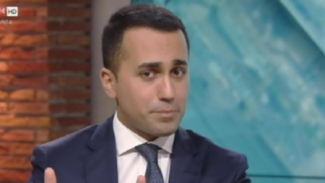 Pensioni, Di Maio al contrattacco: pubblicato un 'disegnino' sui tagli agli assegni d'oro