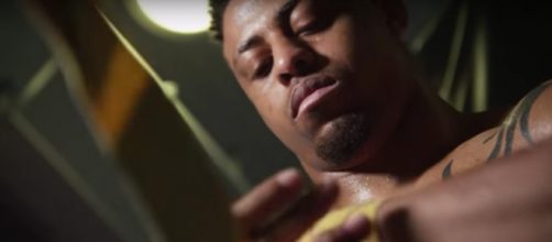 Greg Hardy, former NFL defenseman, is now 3-0 in his professional MMA career. [Image via UFC/YouTube Screencap]