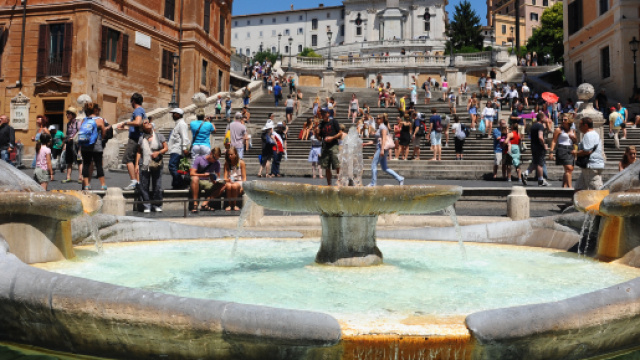 Casting di Cineworld Roma per alcune produzioni cinematografiche e di RAI 2 per la rubrica 'SOS'