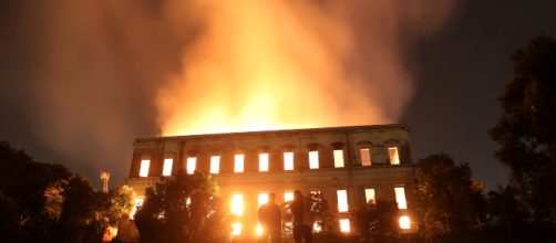 BRASIL/ El Museo Nacional est&aacute; devastado por el fuego: "Perdidos 200 a&ntilde;os de historia"