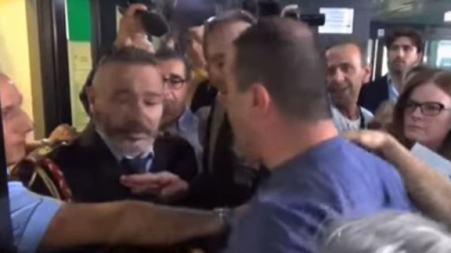 Sfollati crollo Ponte Morandi in protesta alla Regione Liguria (Ph. Youtube)