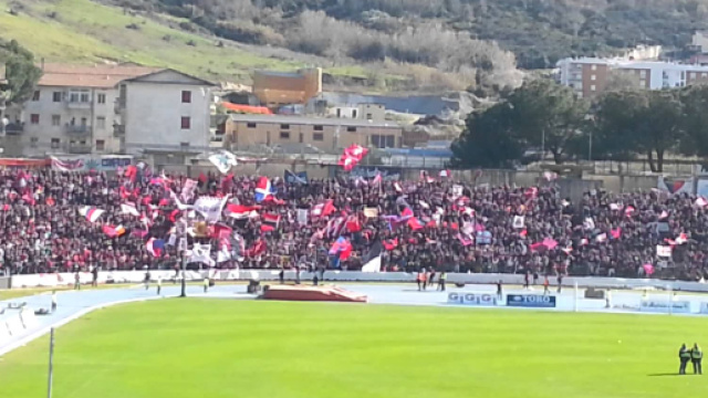 Cosenza-Hellas Verona, possibile 0-3 a tavolino: entr&ograve; marted&igrave; arriver&agrave; la decisione