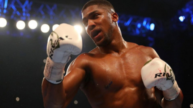 Anthony Joshua, campione mondiale dei pesi massimi versione Super WBA, IBF, IBO e WBO