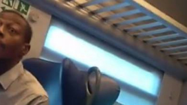 Congolese aggredisce passeggera sul treno