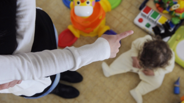 Roma: sospese per maltrattamenti 5 maestre di un asilo all'Eur