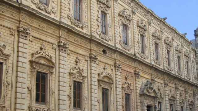 Lecce, caos a Palazzo di Citt&agrave;: 47 indagati e 7 arresti