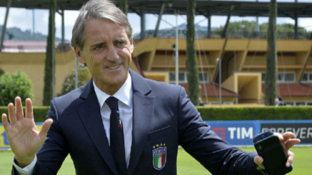 Roberto Mancini, prima partita ufficiale sulla panchina dell'Italia