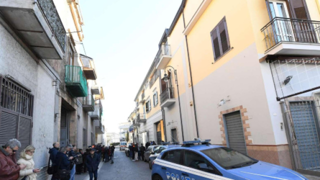 Tragedia a Pianezze: marito e moglie trovati impiccati in casa dal nipote